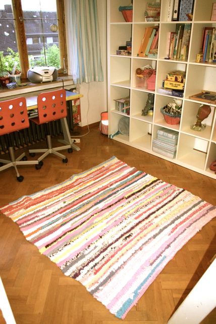 mädelszimmer mit teppich